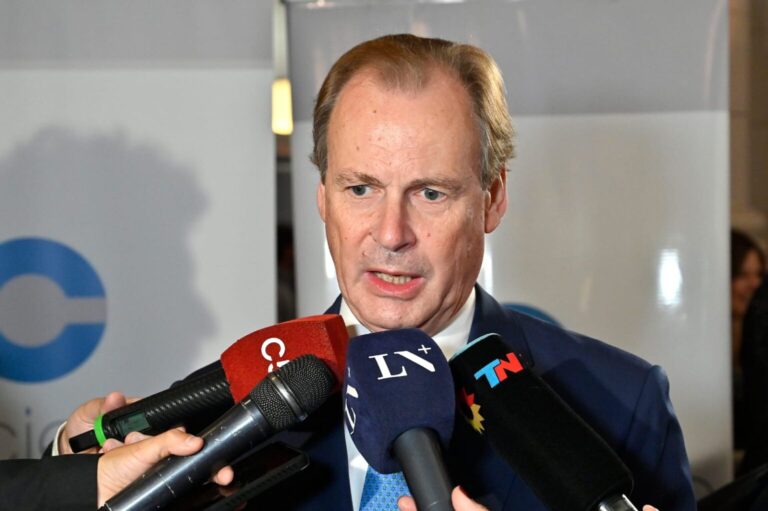 bordet-microfonos-1536x1021